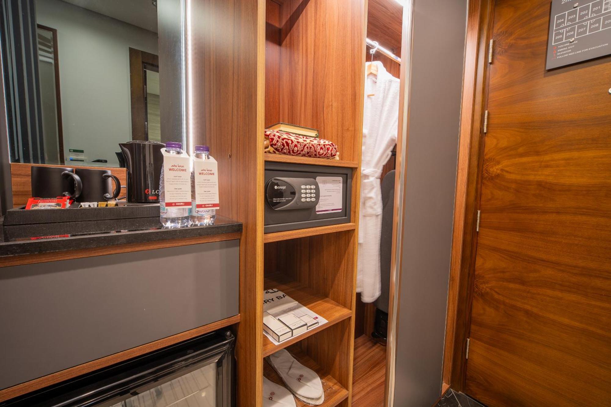 Charli Hotel Jeddah By Ahs מראה חיצוני תמונה